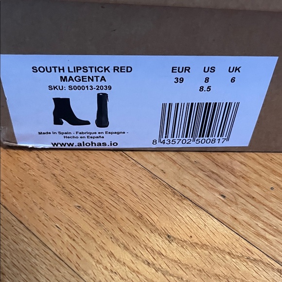 ALOHAS South Lipstick and Magenta Heeled Boots - Picture 2 of 7